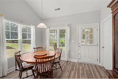 694 W Lee Avenue, Yadkinville, NC 27055 - Photo 10