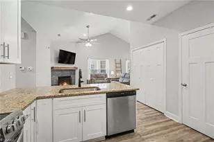 694 W Lee Ave, Yadkinville, NC 27055 - Photo 8