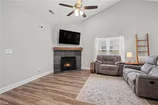 694 W Lee Ave, Yadkinville, NC 27055 - Photo 4