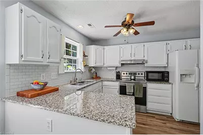 590 Blythewood Court, Greensboro, NC 27455 - Photo 10