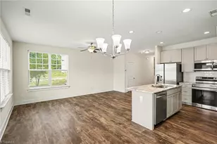 1024 Abbott St, Mebane, NC 27302 - Photo 8