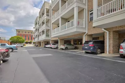 605 W Market Street #206, Greensboro, NC 27401 - Photo 2