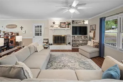 1025 Springwood Lane, Archdale, NC 27263 - Photo 8