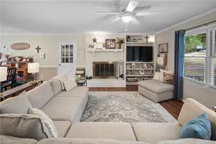 1025 Springwood Ln, Archdale, NC 27263 - Photo 8