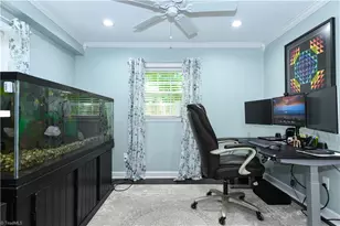 1014 Onslow Dr, Greensboro, NC 27408 - Photo 36