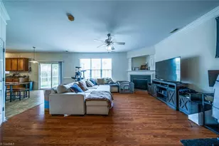 4949 Old Towne Village Cir, Pfafftown, NC 27040 - Photo 4
