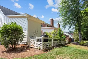 39-D Fountain Manor Dr, Greensboro, NC 27405 - Photo 38