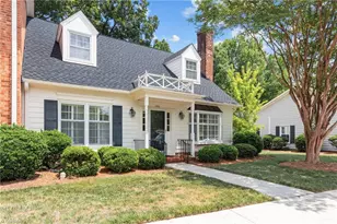 39-D Fountain Manor Dr, Greensboro, NC 27405 - Photo 4
