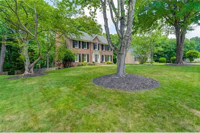 380 Hollinswood Avenue, Winston-Salem, NC 27103 - Photo 2