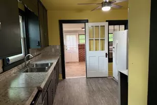703 Bradley St, Reidsville, NC 27320 - Photo 8