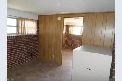 703 Bradley Street, Reidsville, NC 27320 - Photo 16