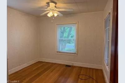 703 Bradley Street, Reidsville, NC 27320 - Photo 10