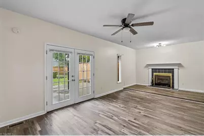 415 Davidson Street, Thomasville, NC 27360 - Photo 16