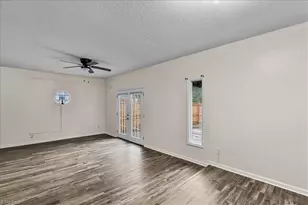 415 Davidson St, Thomasville, NC 27360 - Photo 16