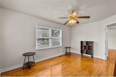 415 Davidson Street, Thomasville, NC 27360 - Photo 6
