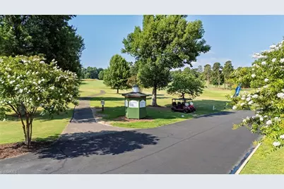 5303 Forest Oaks Drive, Greensboro, NC 27406 - Photo 24