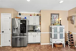2023 Priya St, Thomasville, NC 27360 - Photo 16