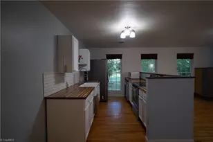 7606 Bailey Ln, Liberty, NC 27298 - Photo 8