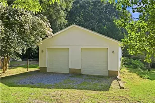 7606 Bailey Ln, Liberty, NC 27298 - Photo 4