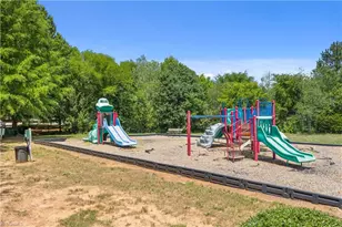 152 Queensberry Ct, Greensboro, NC 27405 - Photo 36