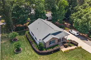 1411 Emerywood Dr, High Point, NC 27262 - Photo 42