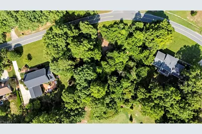 4929 Edinborough Road, Greensboro, NC 27406 - Photo 8