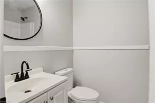 1207 Cliffwood Dr, Greensboro, NC 27406 - Photo 10