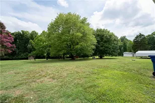 740 Sommerdale Ct, Rural Hall, NC 27045 - Photo 4