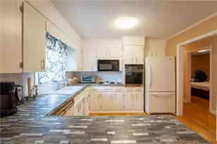 740 Sommerdale Ct, Rural Hall, NC 27045 - Photo 12