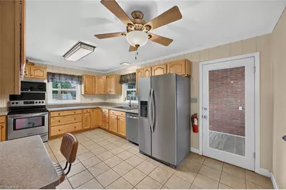 4010 Kernersville Road, Winston-Salem, NC 27107 - Photo 12