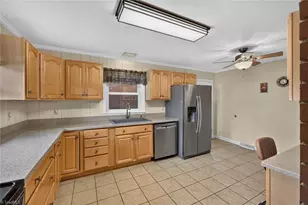 4010 Kernersville Rd, Winston-Salem, NC 27107 - Photo 16