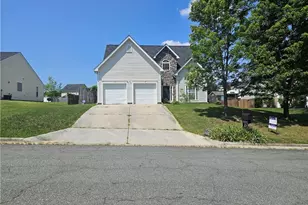 407 Timbercreek Dr, McLeansville, NC 27301 - Photo 2