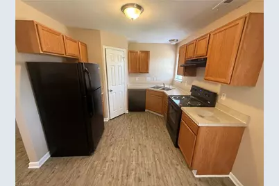 3608 Sherbourne Lane, Greensboro, NC 27405 - Photo 4