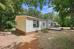 5824 Chestnut Ln, Snow Camp, NC 27349 - Photo 2