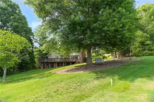 175 Sandtrap Ln, Pilot Mountain, NC 27041 - Photo 2