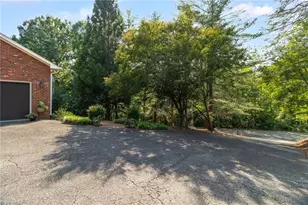 175 Sandtrap Ln, Pilot Mountain, NC 27041 - Photo 40
