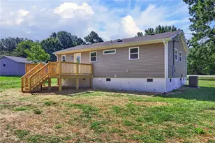 2645 Huffine Mill Rd, McLeansville, NC 27301 - Photo 30