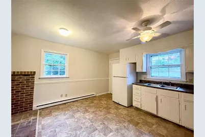 3615 Irwin Street, Greensboro, NC 27405 - Photo 4