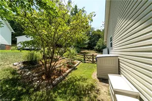 240 Cloverfield Ct, Winston-Salem, NC 27127 - Photo 22