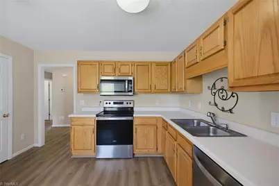 2554 Ambassador Court, High Point, NC 27265 - Photo 10