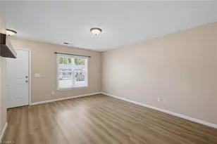 2554 Ambassador Ct, High Point, NC 27265 - Photo 4