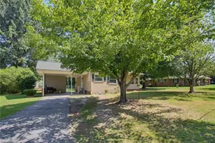 297 Pleasant Grove Church Rd, Thomasville, NC 27360 - Photo 4