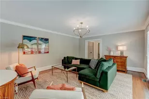 301 N Tremont Dr, Greensboro, NC 27403 - Photo 8