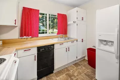 208 Carson Road, Pilot Mountain, NC 27041 - Photo 12
