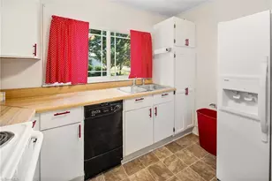 208 Carson Rd, Pilot Mountain, NC 27041 - Photo 12