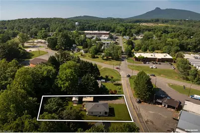 208 Carson Road, Pilot Mountain, NC 27041 - Photo 4