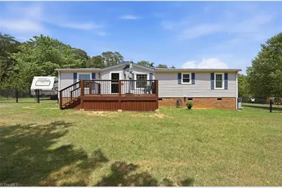 180 B Austin Drive, Eden, NC 27288 - Photo 1