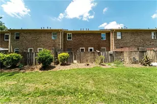 1929 Vantage Point Pl, Greensboro, NC 27407 - Photo 18