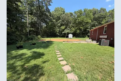 4470 Nc 268, Ararat, NC 27007 - Photo 32
