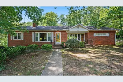 807 E Salisbury Street, Asheboro, NC 27203 - Photo 1